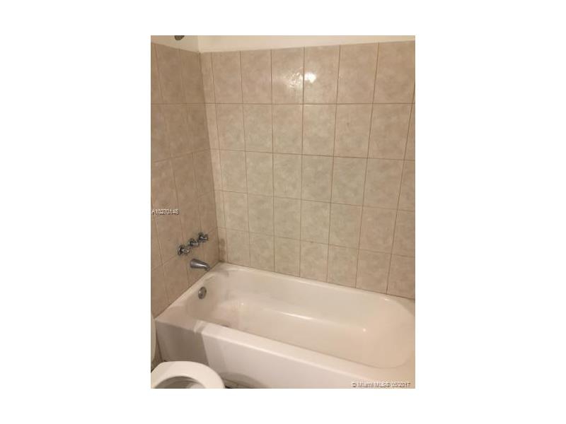 3600 Northwest 21st St, Lauderdale Lakes, FL 33311