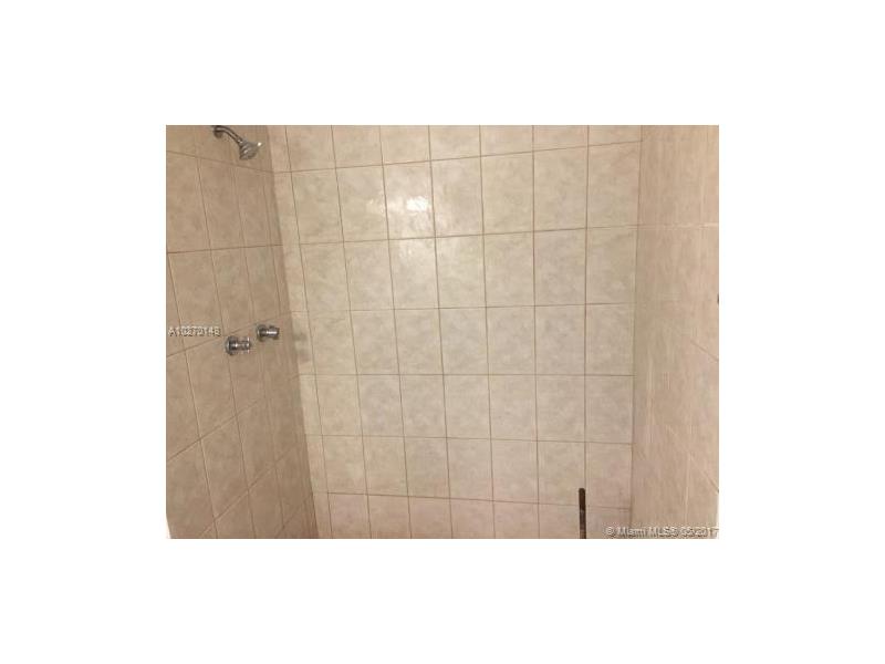 3600 Northwest 21st St, Lauderdale Lakes, FL 33311
