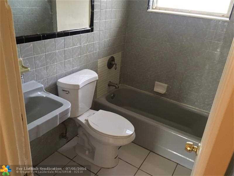 600 NW 18th St W, Fort Lauderdale, FL 33311