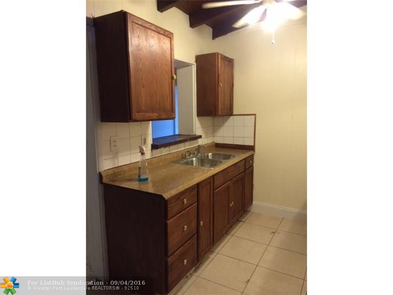 1624 NW 17th Ln, Fort Lauderdale, FL 33311
