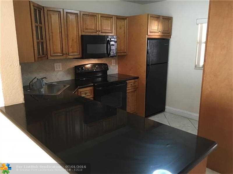 2800 Somerset Dr 100J, Lauderdale Lakes, FL 33311