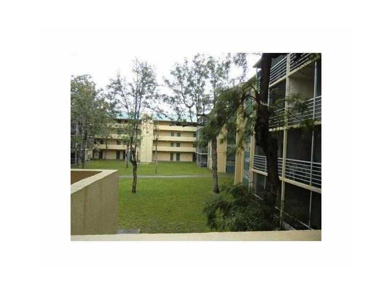 3600 Northwest 21st St, Lauderdale Lakes, FL 33311