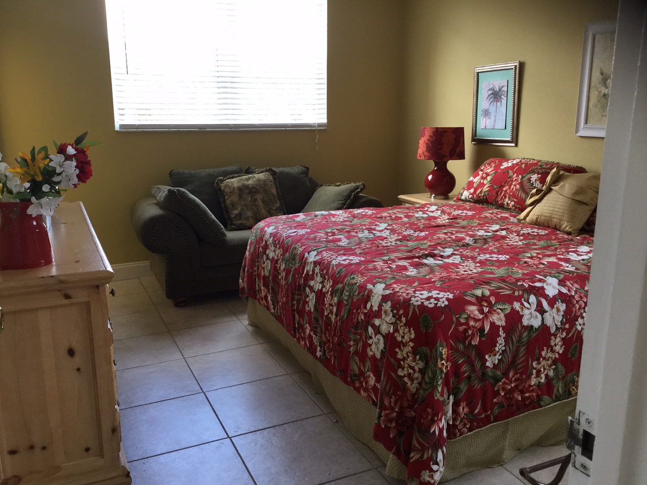 2861 Somerset Drive, #104, Lauderdale Lakes, FL 33311