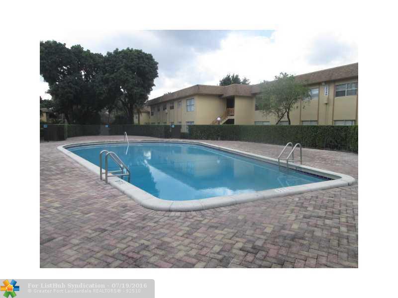 2416 NW 39th Way 104, Lauderdale Lakes, FL 33311