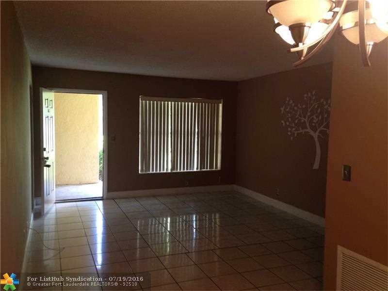 2416 NW 39th Way 104, Lauderdale Lakes, FL 33311