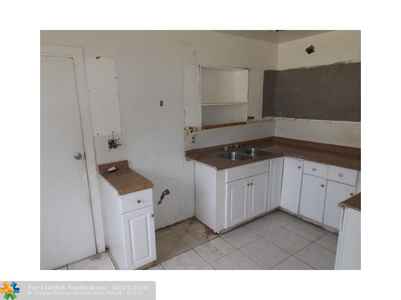 3531 NW 3rd St, Lauderhill, FL 33311