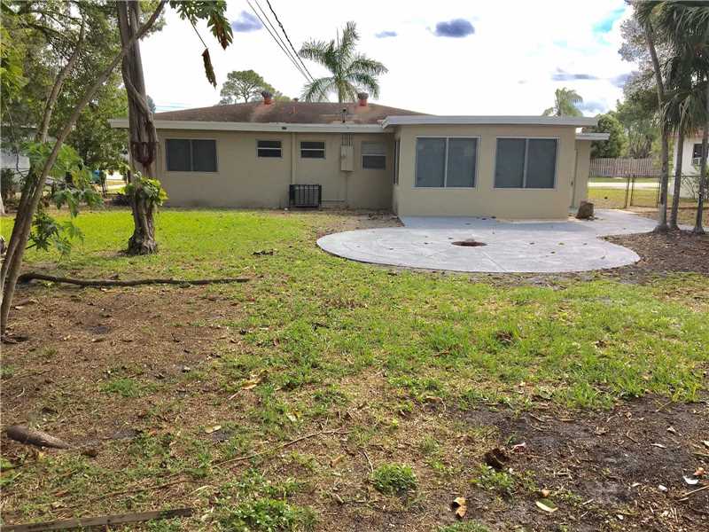 1025Iroquois Ave, Fort Lauderdale, FL 33312