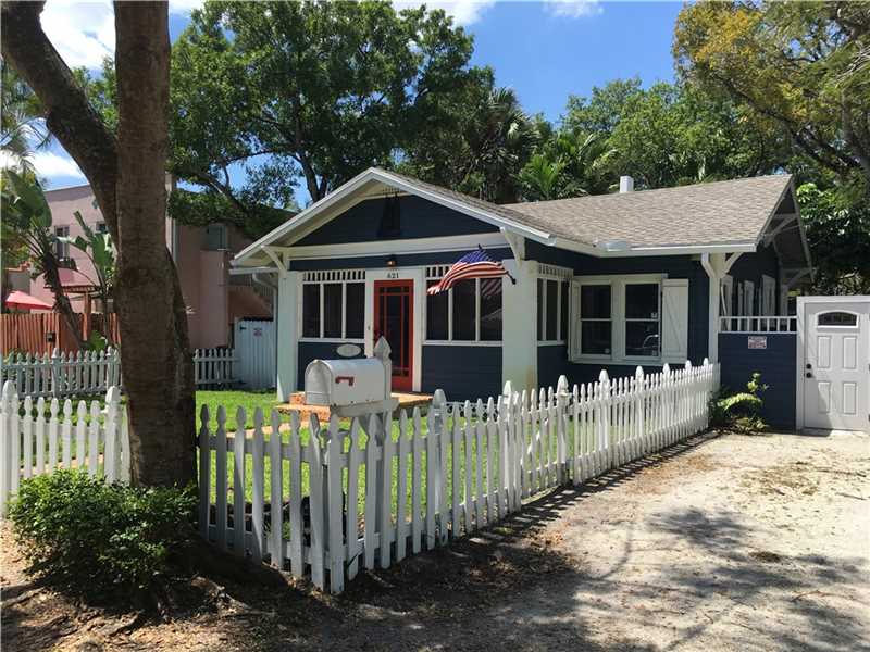 621 Southwest 14th Ter, Fort Lauderdale, FL 33312