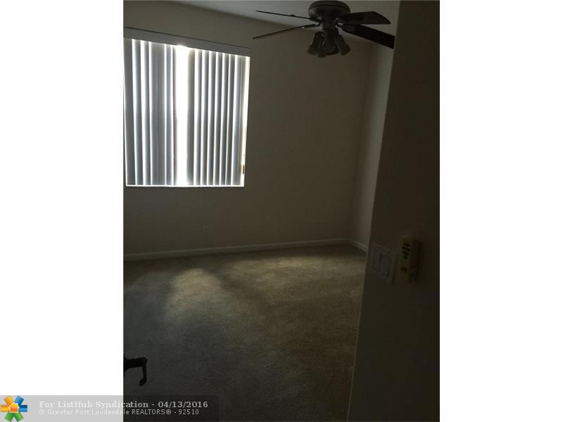 3905 SW 53rd Ct, Fort Lauderdale, FL 33312