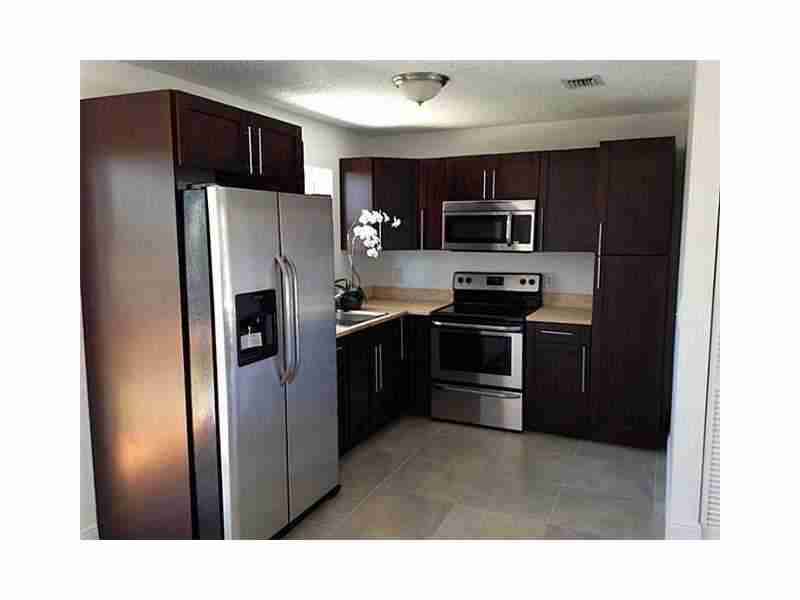1990 Southwest 9TH ST, Fort Lauderdale, FL 33312