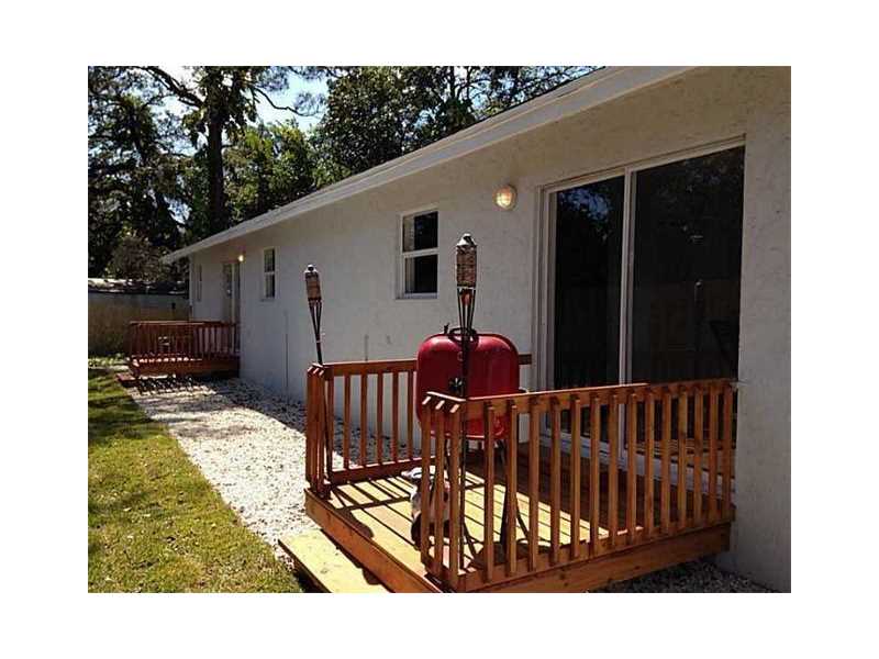 1990 Southwest 9TH ST, Fort Lauderdale, FL 33312