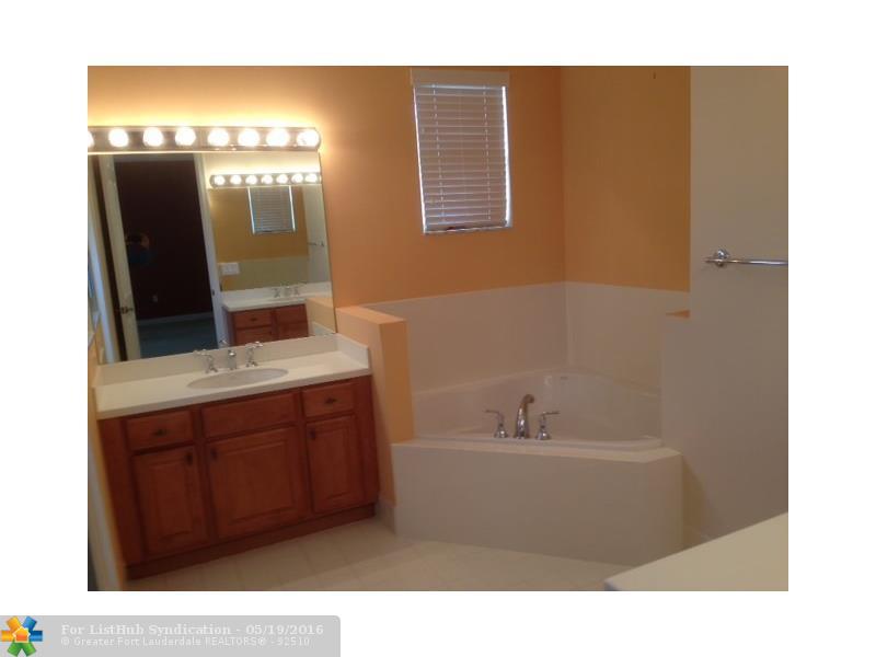 3071 SW 44th Ct 3070, Fort Lauderdale, FL 33312