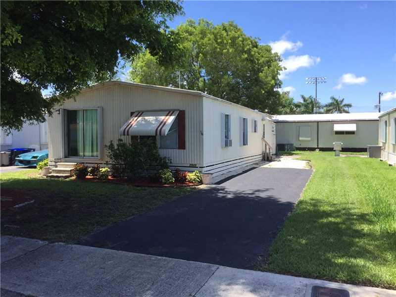 2925 Southwest 53rd St, Fort Lauderdale, FL 33312