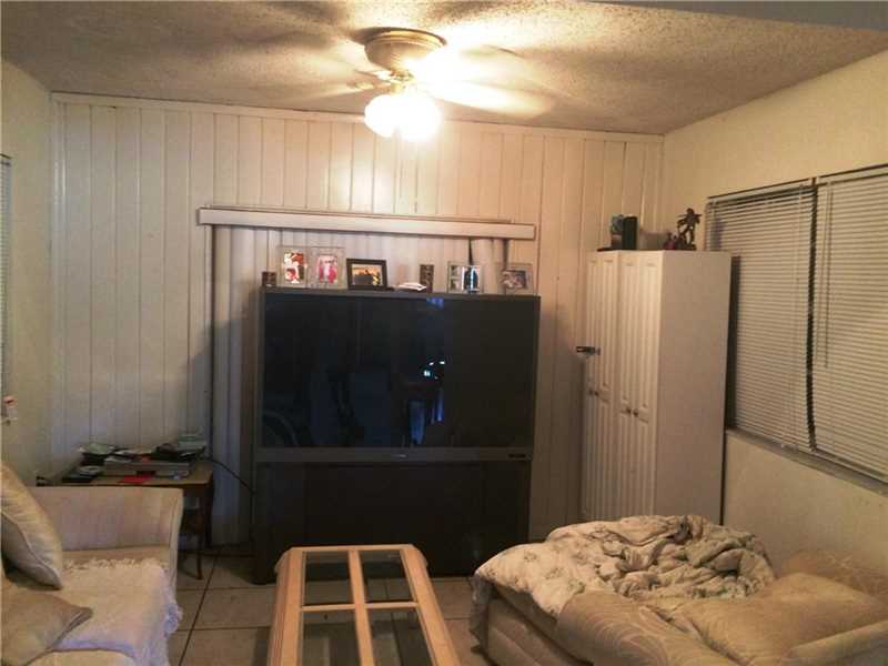 2549 Southwest 7th St, Fort Lauderdale, FL 33312
