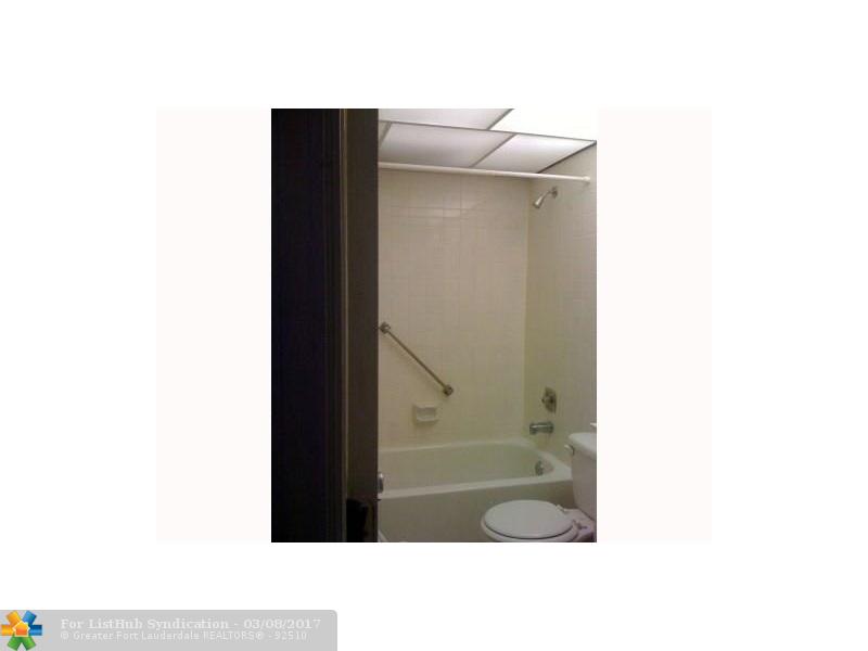 1701 NW 75th Ave 308, Plantation, FL 33313