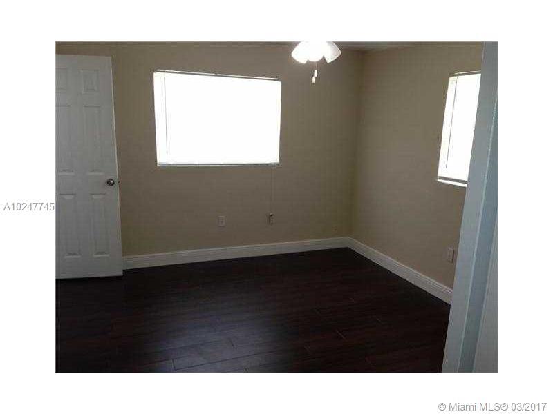 6867 Northwest 28th St, Sunrise, FL 33313