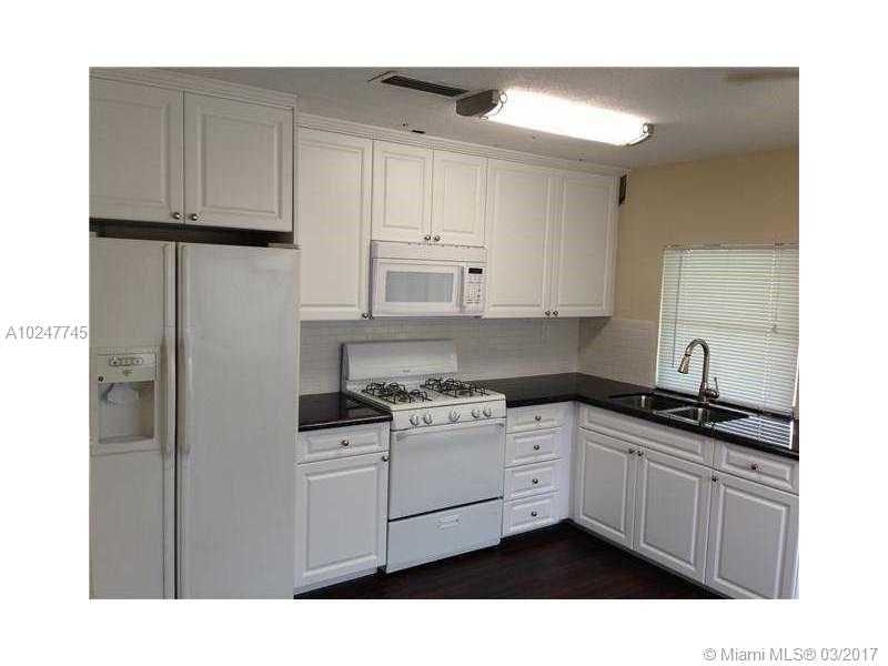 6867 Northwest 28th St, Sunrise, FL 33313