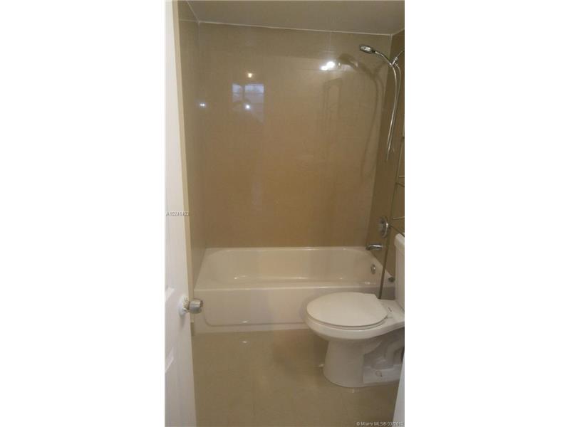 7300 Northwest 17th St, Plantation, FL 33313