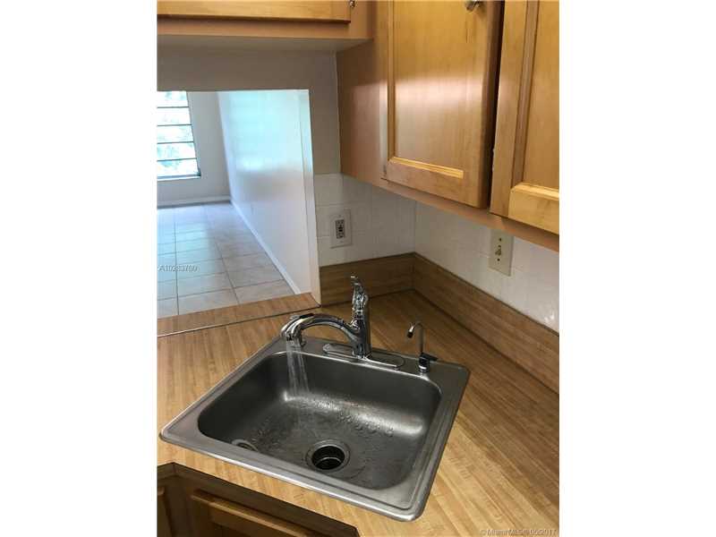 1701 Northwest 75th Ave, Plantation, FL 33313
