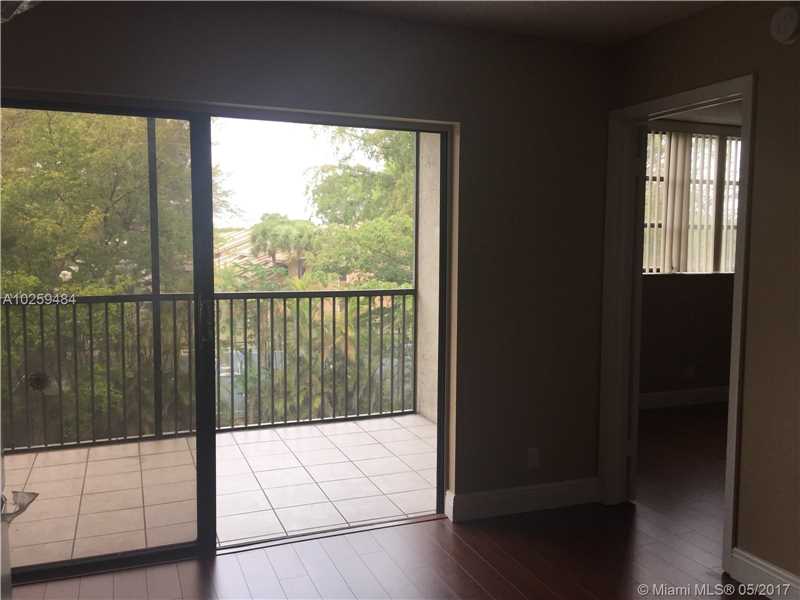 6575 West OAKLAND PARK BL, Lauderhill, FL 33313