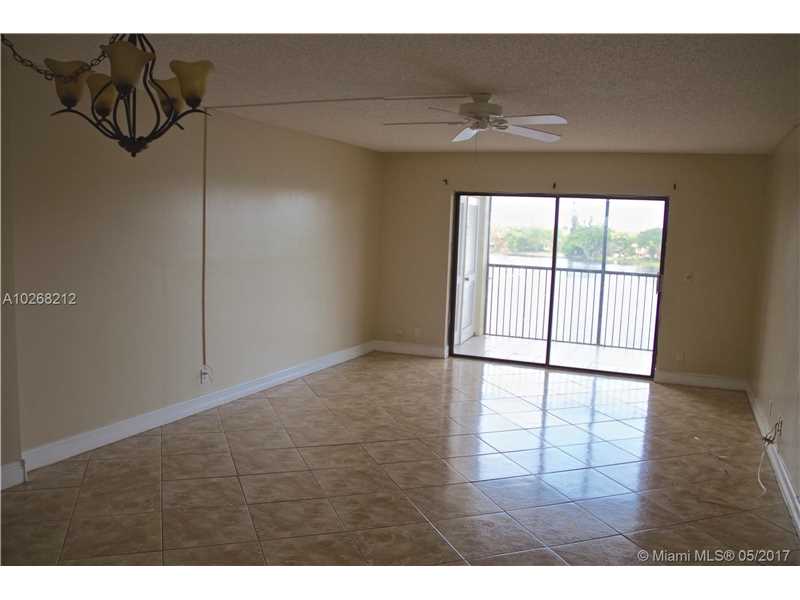 6475 West Oakland Park Blvd, Lauderhill, FL 33313