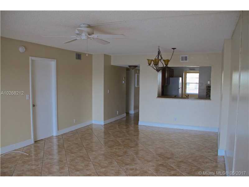 6475 West Oakland Park Blvd, Lauderhill, FL 33313
