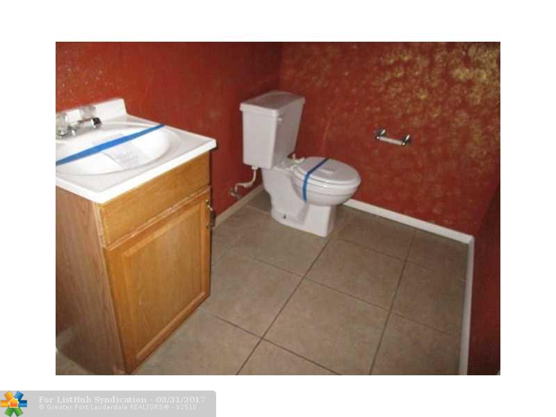 1832 NW 58th Ave 29, Lauderhill, FL 33313