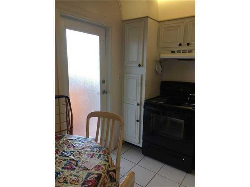 5950 Del Lago Cir 312, Sunrise, FL 33313