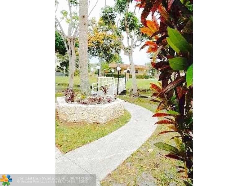 5051 W Oakland Park Blvd 302, Lauderdale Lakes, FL 33313