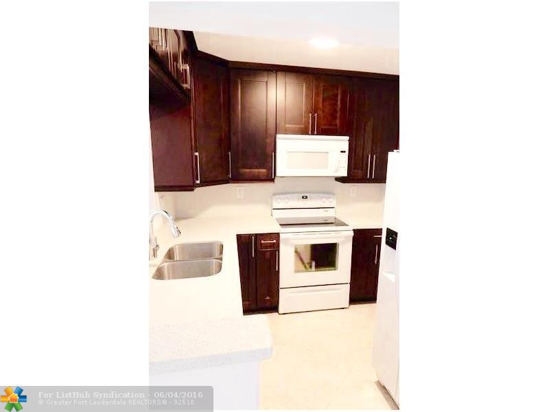 5051 W Oakland Park Blvd 302, Lauderdale Lakes, FL 33313