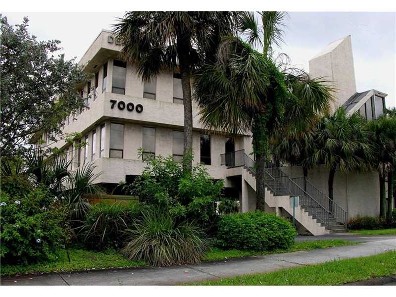 7000 West Oakland Park Blvd #3, Lauderhill, FL 33313