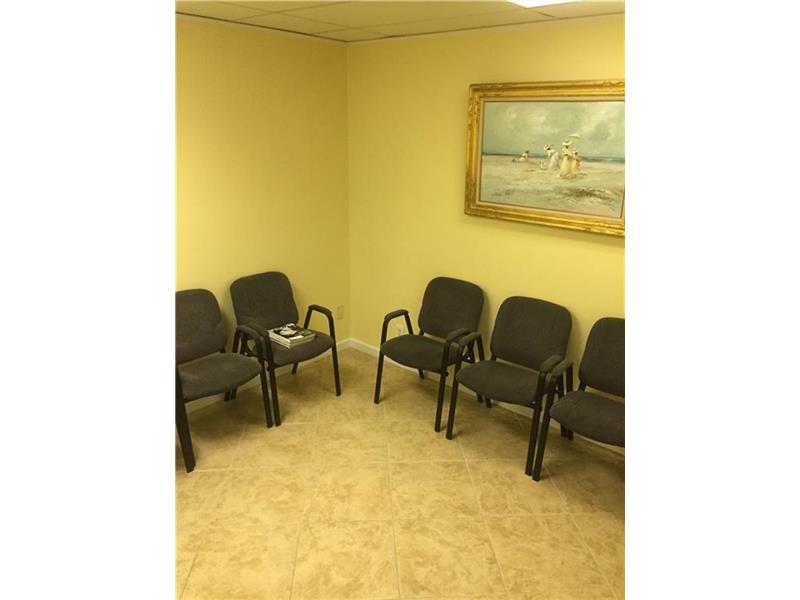 7000 West Oakland Park Blvd #3, Lauderhill, FL 33313