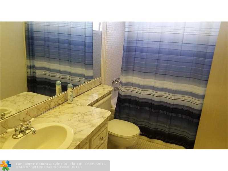 5181 W Oakland Park Blvd # 312, Lauderdale Lakes, FL 33313