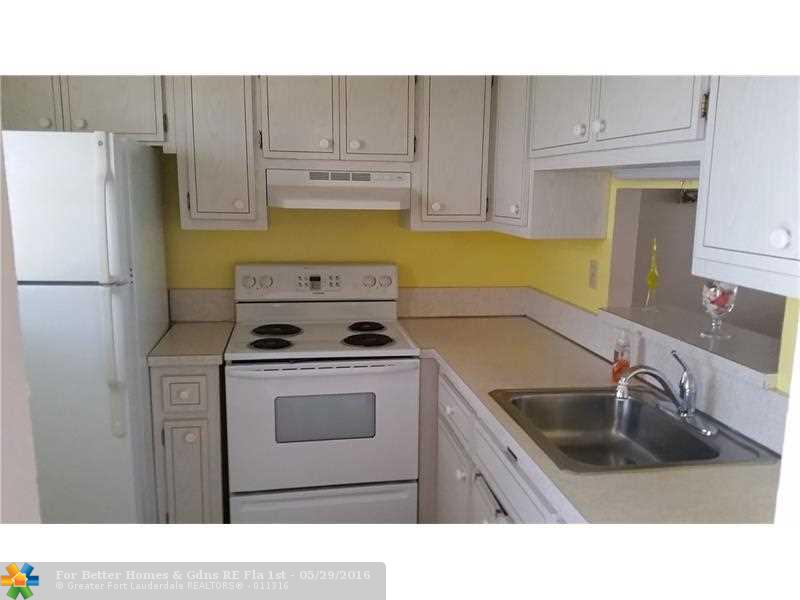 5181 W Oakland Park Blvd # 312, Lauderdale Lakes, FL 33313
