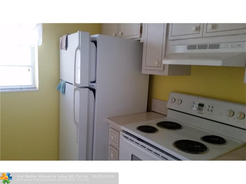 5181 W Oakland Park Blvd # 312, Lauderdale Lakes, FL 33313