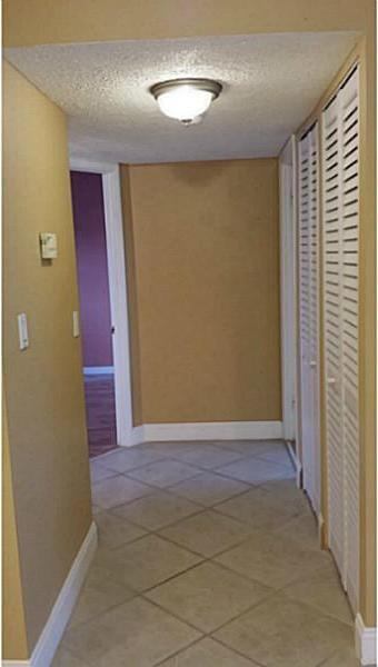 5011 W Oakland Park Blvd # 304, Lauderdale Lakes, FL 33313