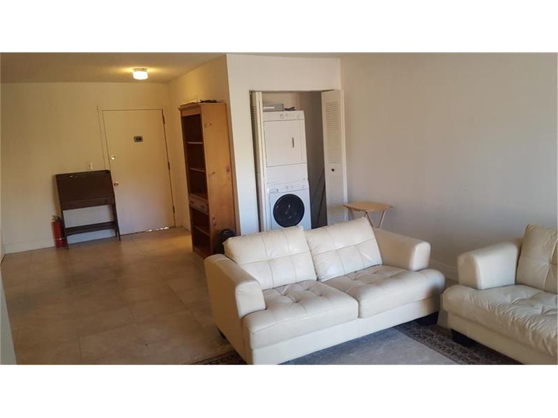 7561 Northwest 16th St, Plantation, FL 33313