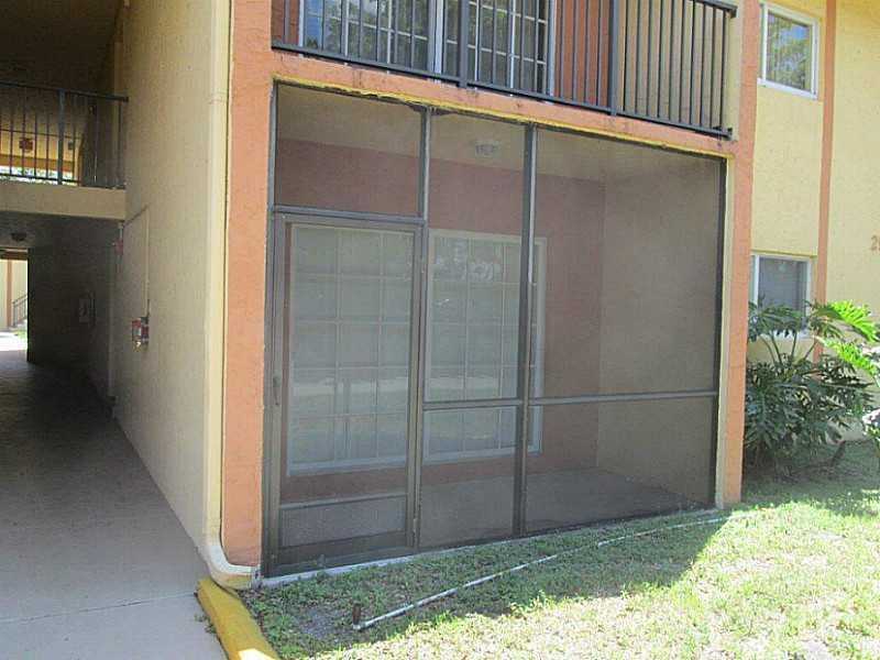 2922 Northwest 55th Ave, Lauderhill, FL 33313