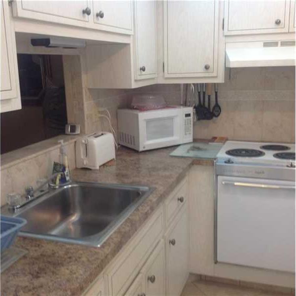 5061 W Oakland Park Blvd # 207, Lauderdale Lakes, FL 33313