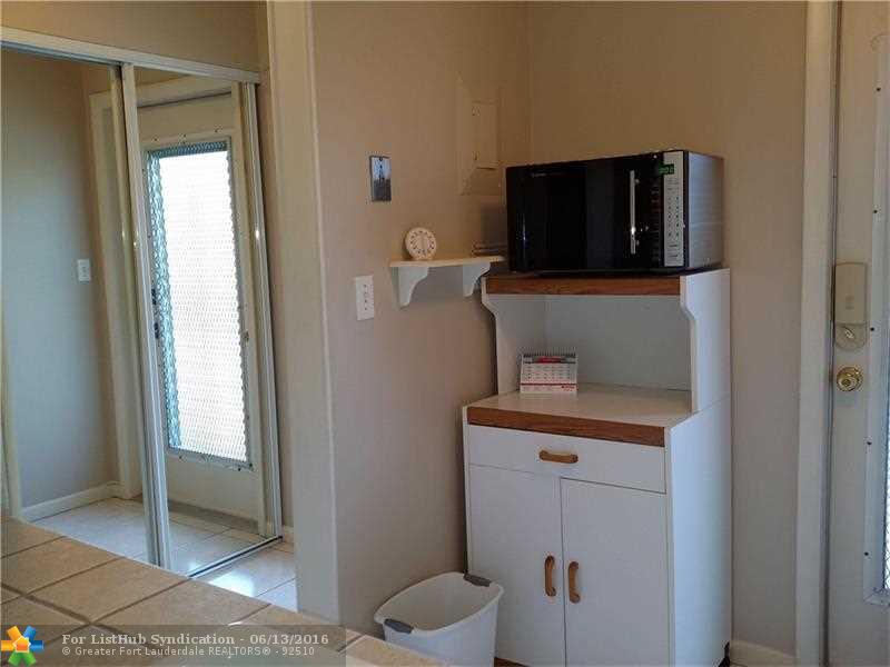 4421 NW 16th St 208, Lauderhill, FL 33313