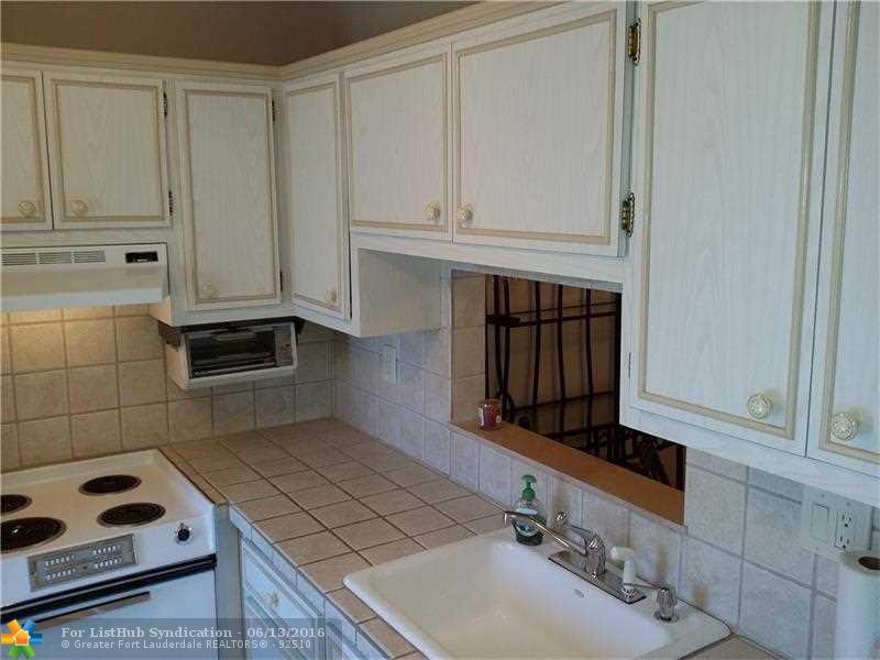 4421 NW 16th St 208, Lauderhill, FL 33313