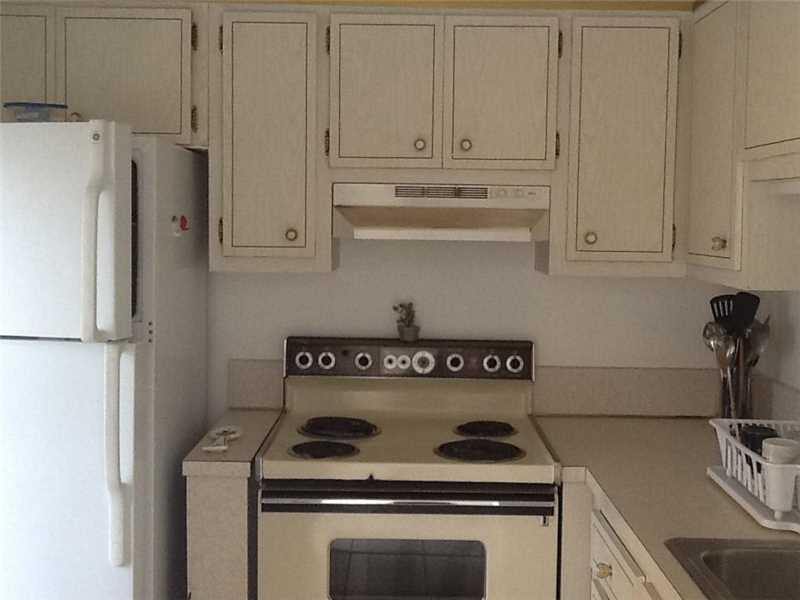 5181 W Oakland Park Blvd # 314, Lauderdale Lakes, FL 33313