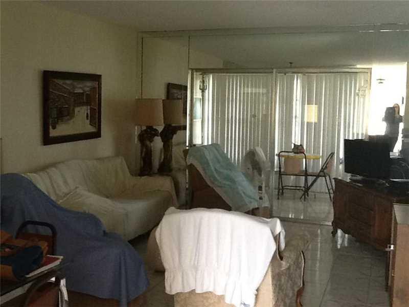 5181 W Oakland Park Blvd # 314, Lauderdale Lakes, FL 33313