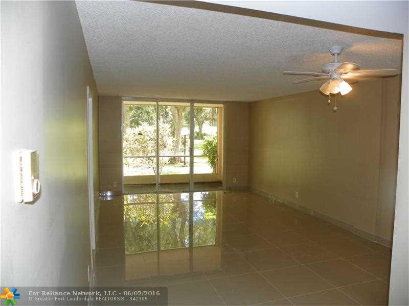 4898 NW 29th Ct 114, Lauderdale Lakes, FL 33313
