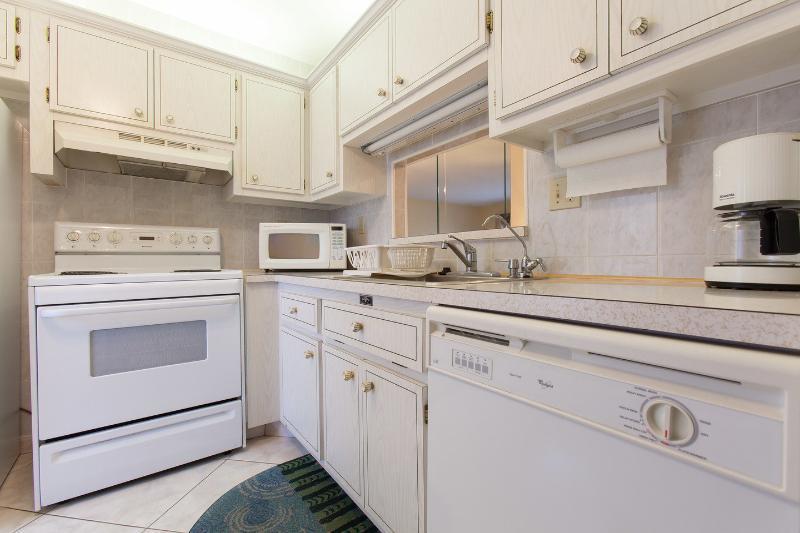 5051 W Oakland Park Boulevard, Lauderdale Lakes, FL 33313
