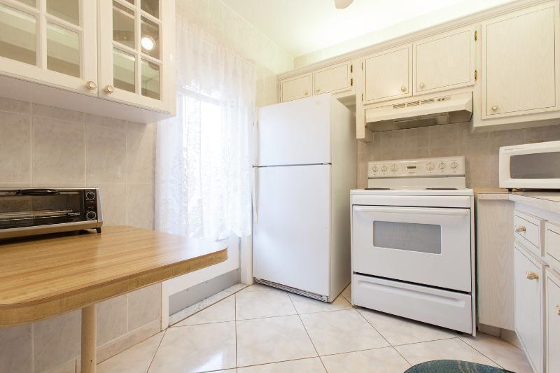 5051 W Oakland Park Boulevard, Lauderdale Lakes, FL 33313