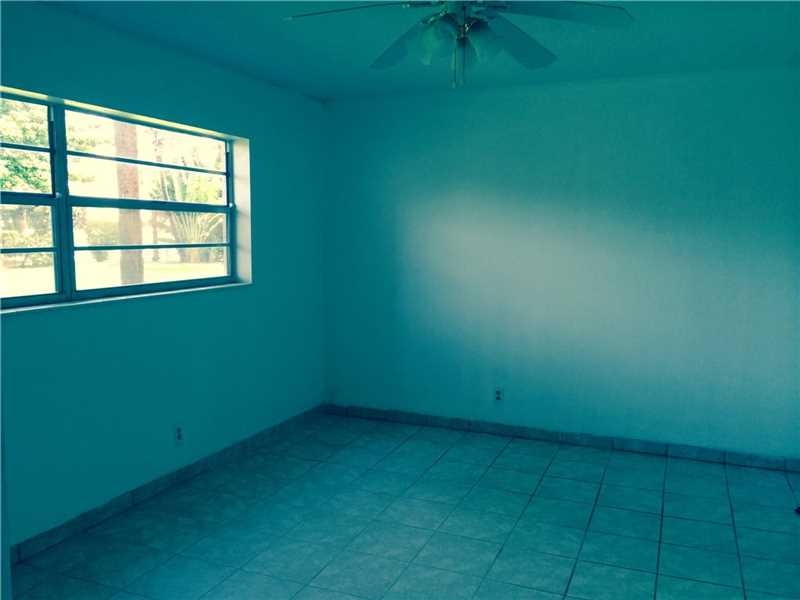 5041 West Oakland Park Blvd, Lauderdale Lakes, FL 33313