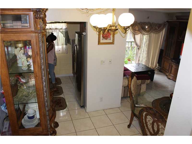 7501 Northwest 16th St, Plantation, FL 33313