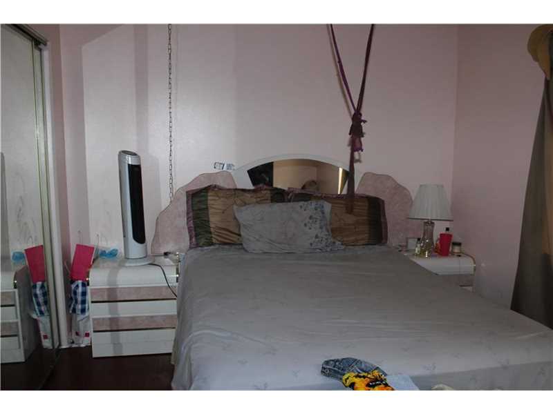 7501 Northwest 16th St, Plantation, FL 33313