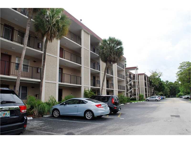 2650 Northwest 49th Ave, Lauderdale Lakes, FL 33313
